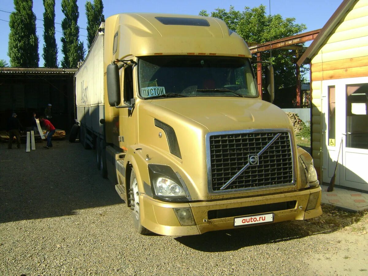 Купить вольво внл бу. Вольво внл 2004. Volvo VNL 2004. Volvo VNL 2004 года. Volvo VNL 670.