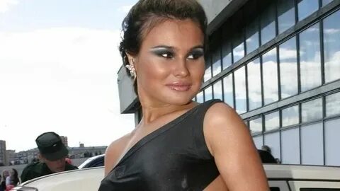 Қара шұлықтағы жетілген әйелдердің порносы