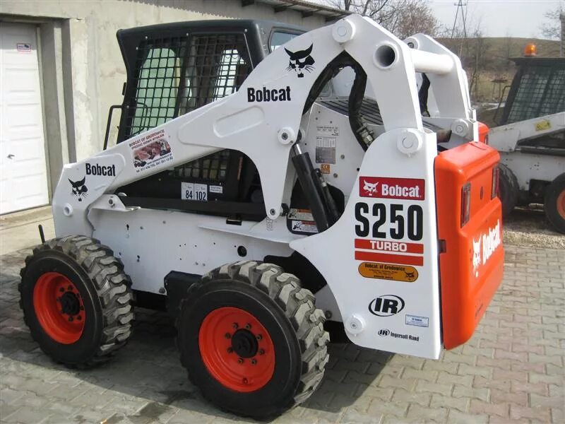 Bobcat s250. Bobcat s300. Бобкэт 250. Bobcat s750 2021. Bobcat 7000750.