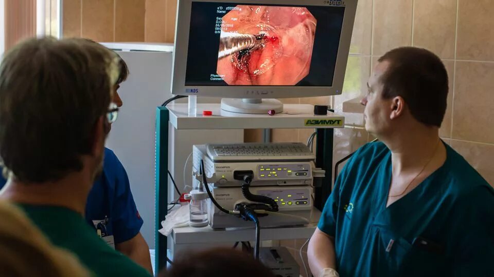 врач эндоскопист. хирург эндоскопист. горковцов андрей викторович. врач хирург эндоскопист. мерекин алексей борисович эндоскопист.