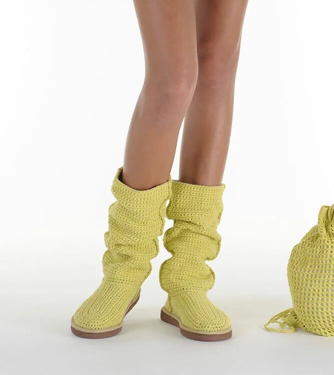Color boots