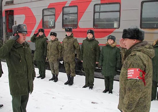 Эшелон призывников. Караул по сопровождению воинских грузов. Войска сопровождения воинских грузов. Караул эшелона. Военный комендант станции.