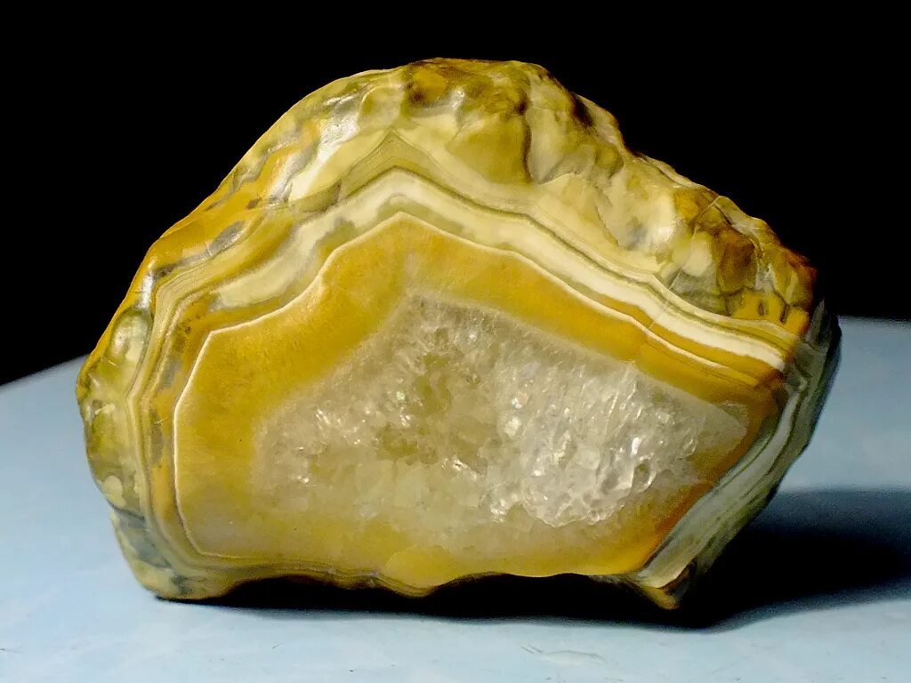 хита урала. хитник. хита урала аметисты. хитники урала. уральский изумруд демантоид.