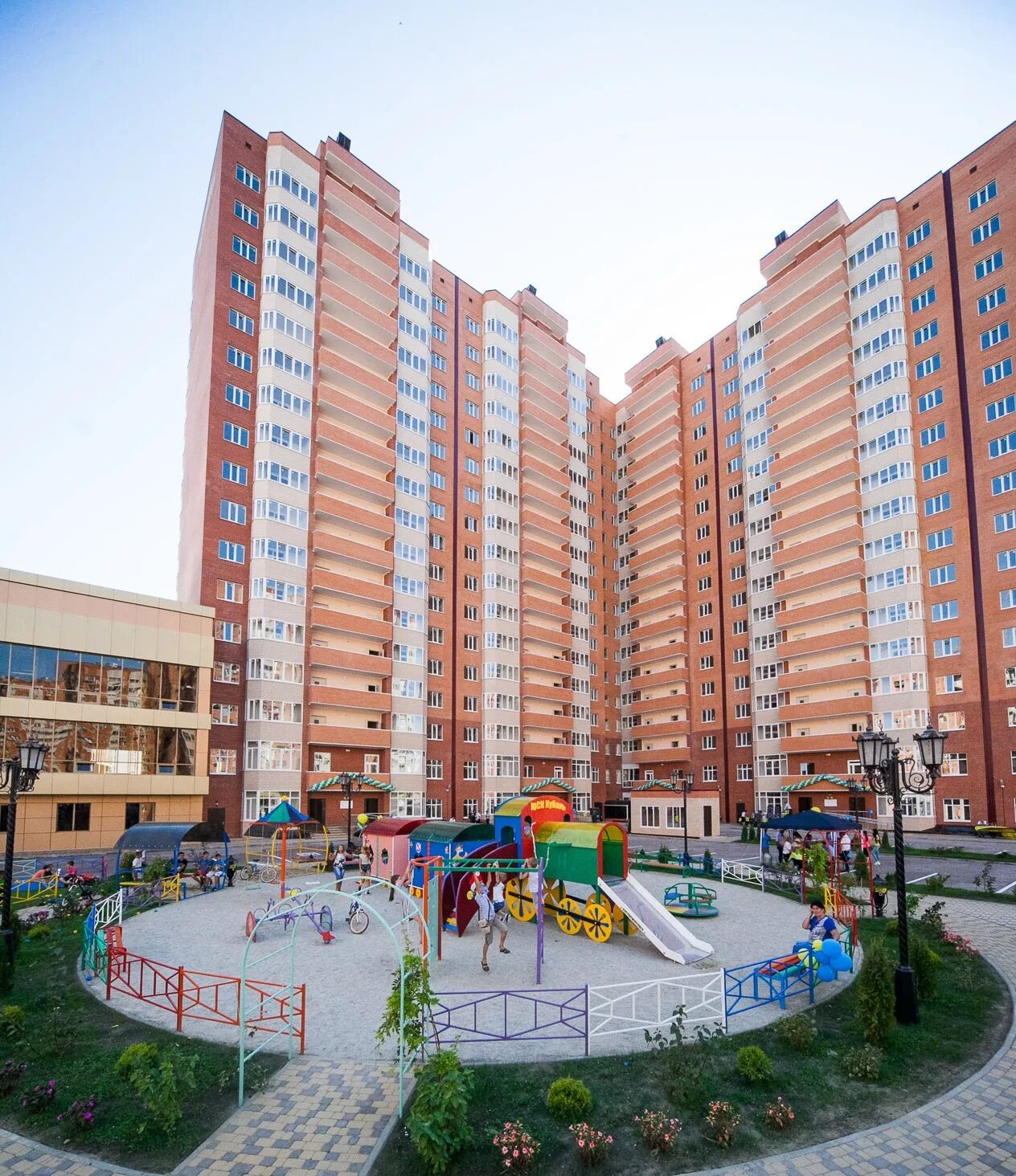 2 квартиры юмр краснодар. Девелопмент плаза краснодар планировки. Продажа квартир в краснодаре район юбилейный. Жк лучший литер 2 планировки краснодар. Платановый бульвар 13.