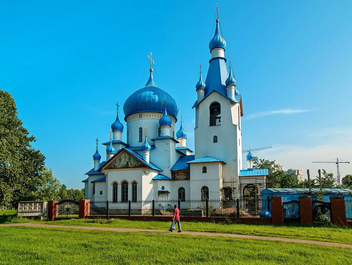 Пулковский парк церковь. Пулковская церковь. Церковь сергия радонежского пулковский парк. Пулковская церковь. Пулковская церковь.