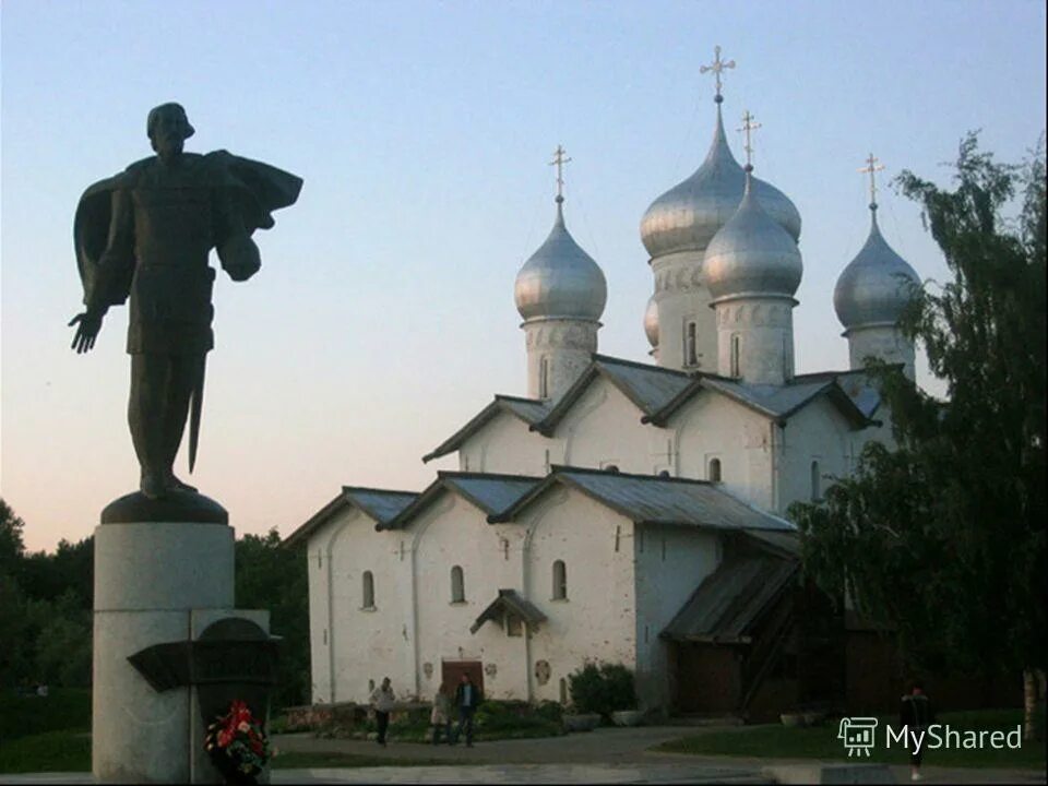 Великий новгород достопримечательности описание. Памятники великого новгорода. новгородские достопримечательности. памятник невскому в новгороде.