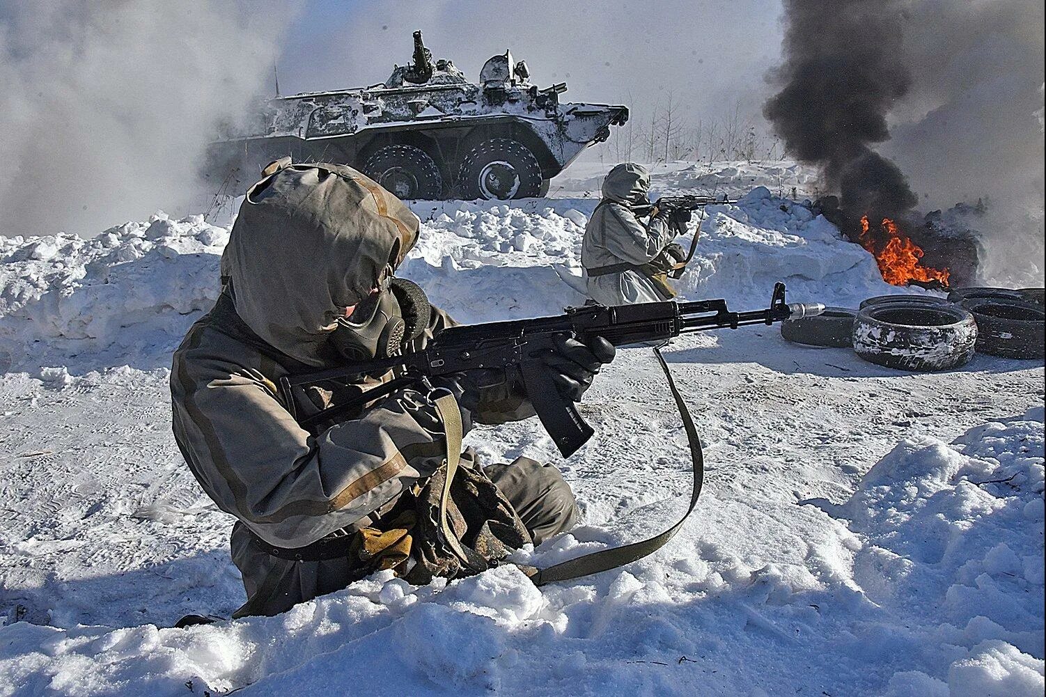 Военное нападение. Химическая разведка. Химическая атака учения. РХМ-6 экипаж. Огненно штурмовая полоса.