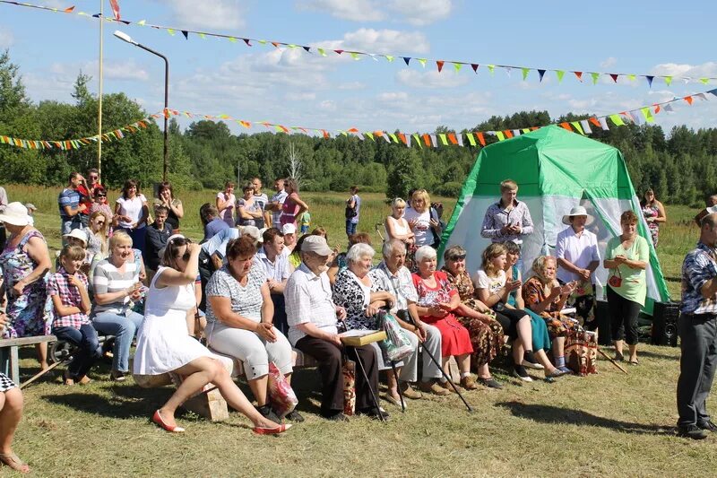 Деревня реброво ивановская область на карте. Деревня Реброво Южский район. Село Хотимль Южского района Ивановской области. Деревня Реброво Южский Иваново. Праздник в деревне Реброво Ивановская область.