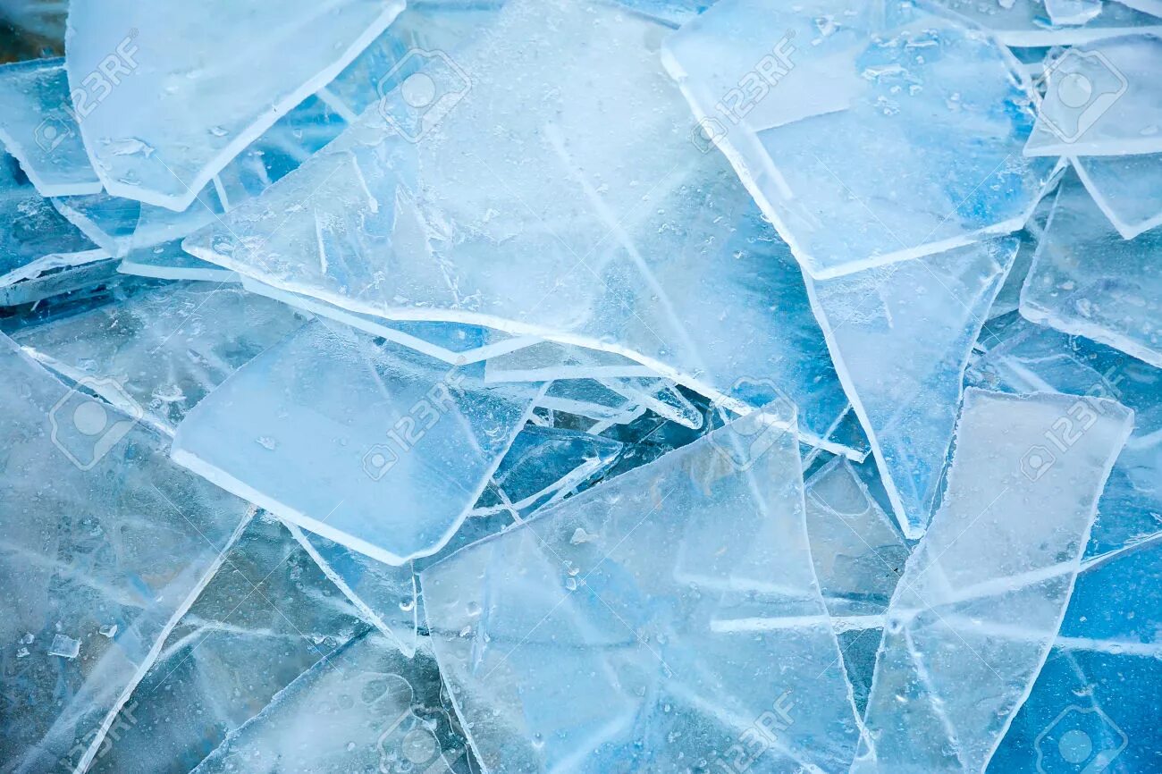 Ледяные осколки. Разбитый лед. Трещины на льду. Текстура льда. Лед холодный лед прозрачный