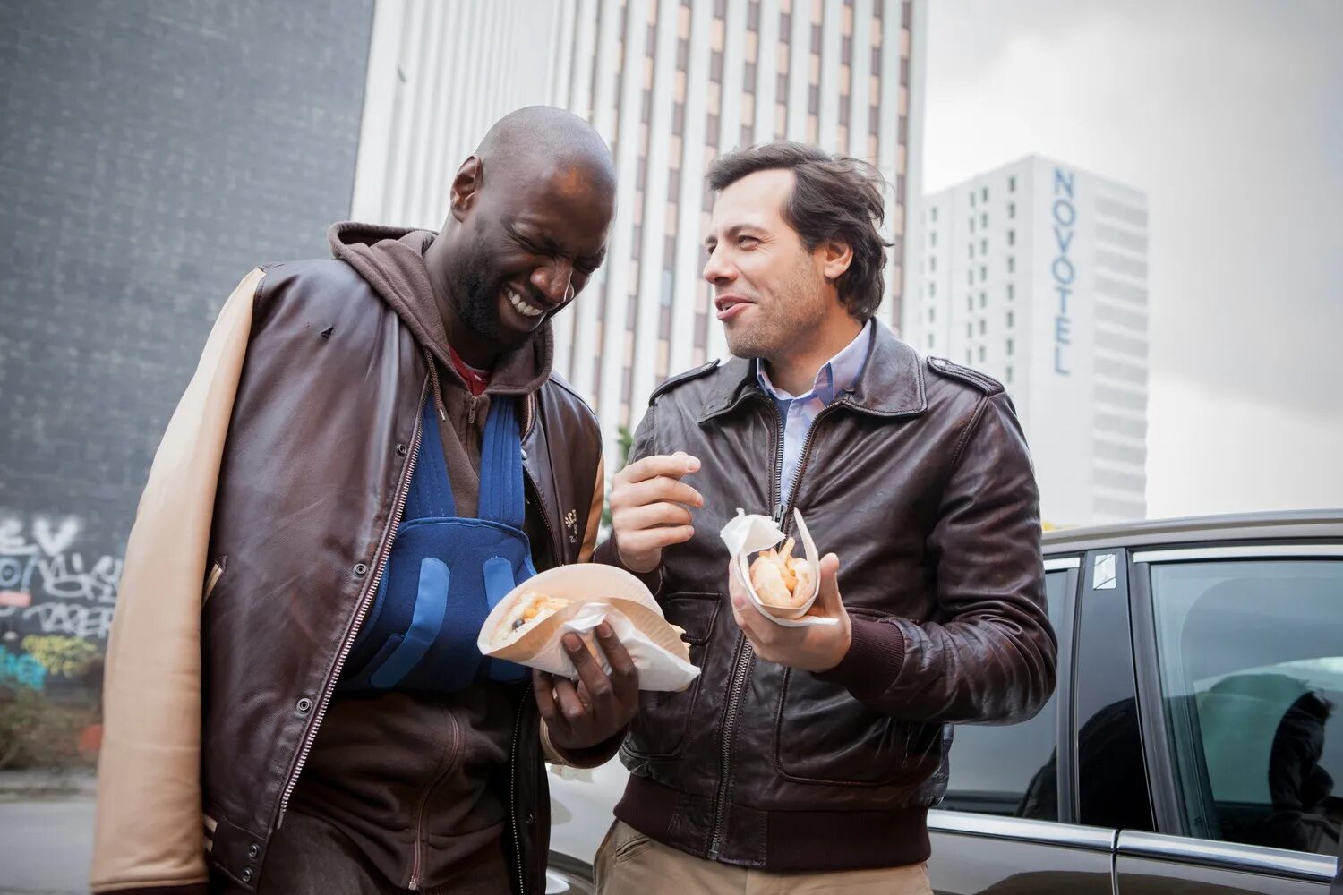 фильм шутки в сторону 2 миссия в майами. шутки в сторону комедия. омар си майами. омар си нетфликс. омар си 2022.