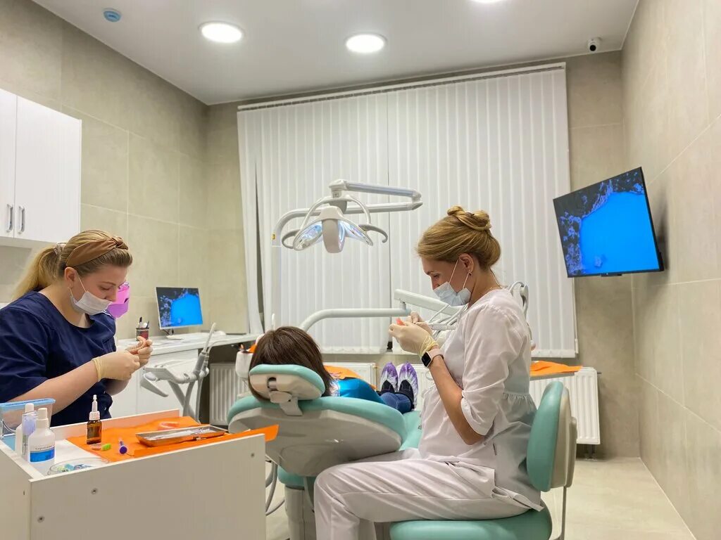 1 центр семейной стоматологии. стоматологические клиники спб. караваевская 26 стоматология семейная. клиника семейной стоматологии. озон тореза 118.