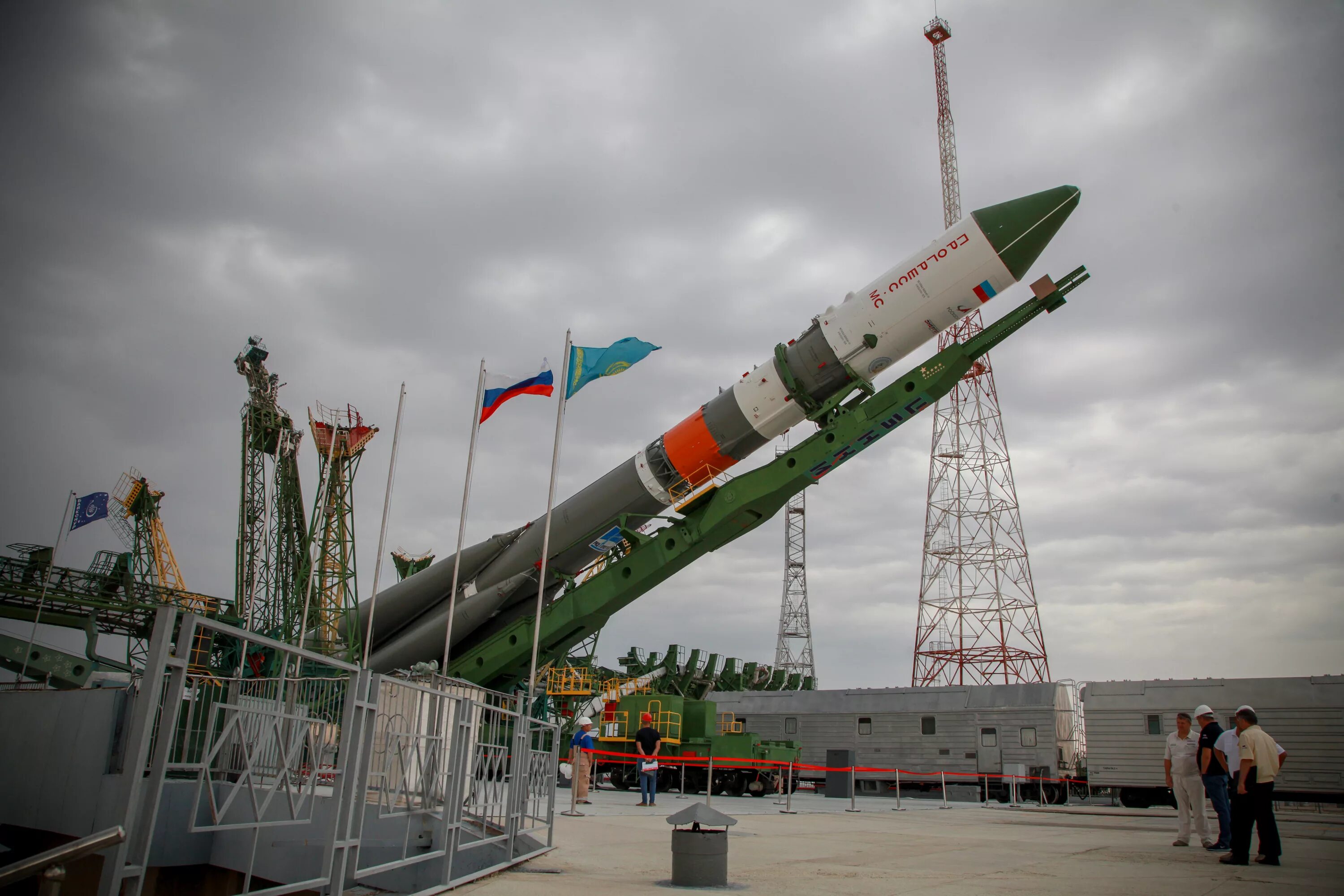 Ракета прогресс. Грузовой корабль «прогресс мс-23». ракета союз прогресс. ракета носитель прогресс мс-13. стартовый комплекс союз байконур.