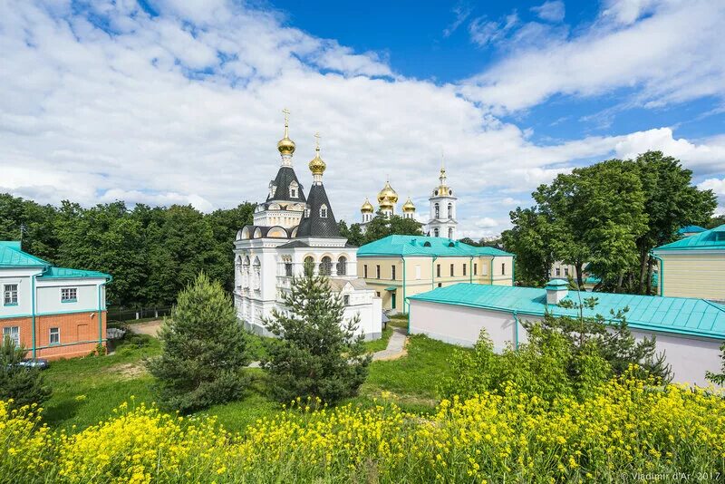 Дмитровский Кремль (музей-заповедник). Дмитровский Кремль в Дмитрове. Дмитровский Кремль достопримечательности Дмитрова. Дмитровский Кремль валы.