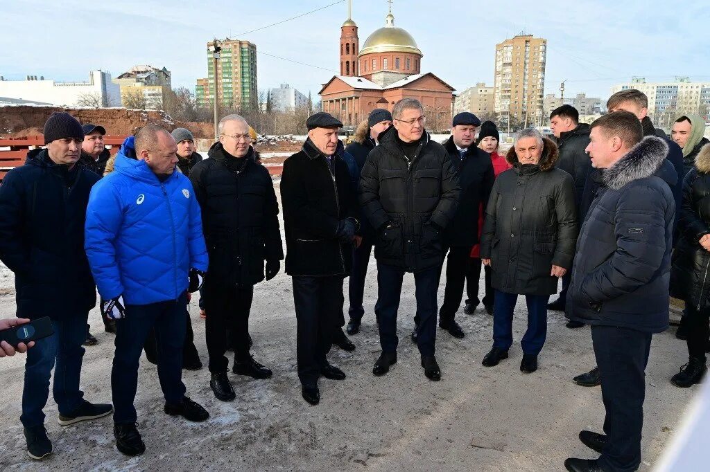 Свежие новости уфы рб. Уфимский международный марафон. Радий хабиров фото. Уфа люди на улицах. Профилактическое мероприятие горка.