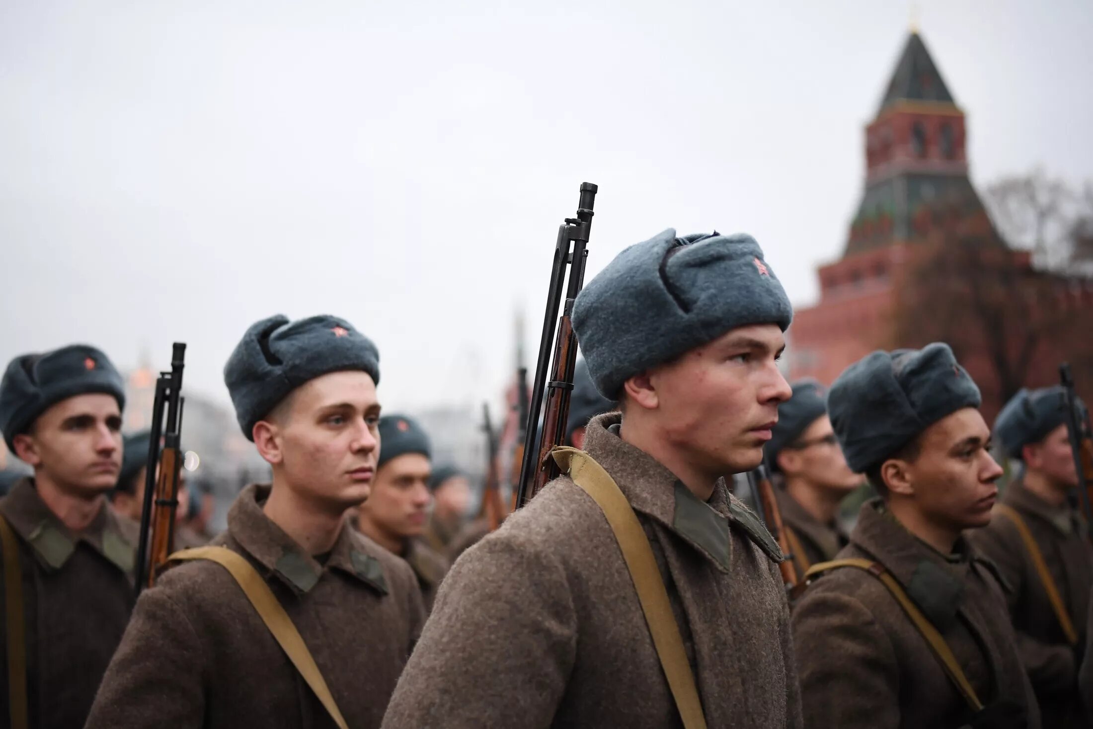 Парад на красной площади 1941. Парад 7 ноября 1941 года в Москве. Парад Победы 7 ноября 1941. Парад на красной площади 7 ноября 1941 года.