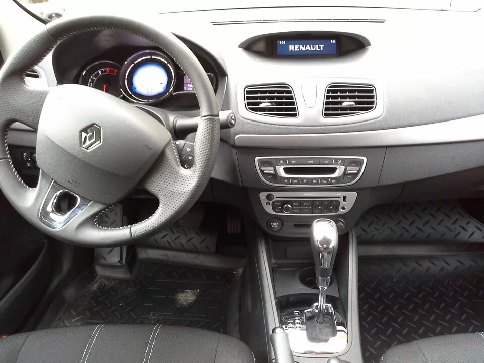 Limited edition 2. Рено флюенс 2011 автомат. 6 amt (122 л. Рено флюенс какой автомат. Renault fluence вариатор автомат.