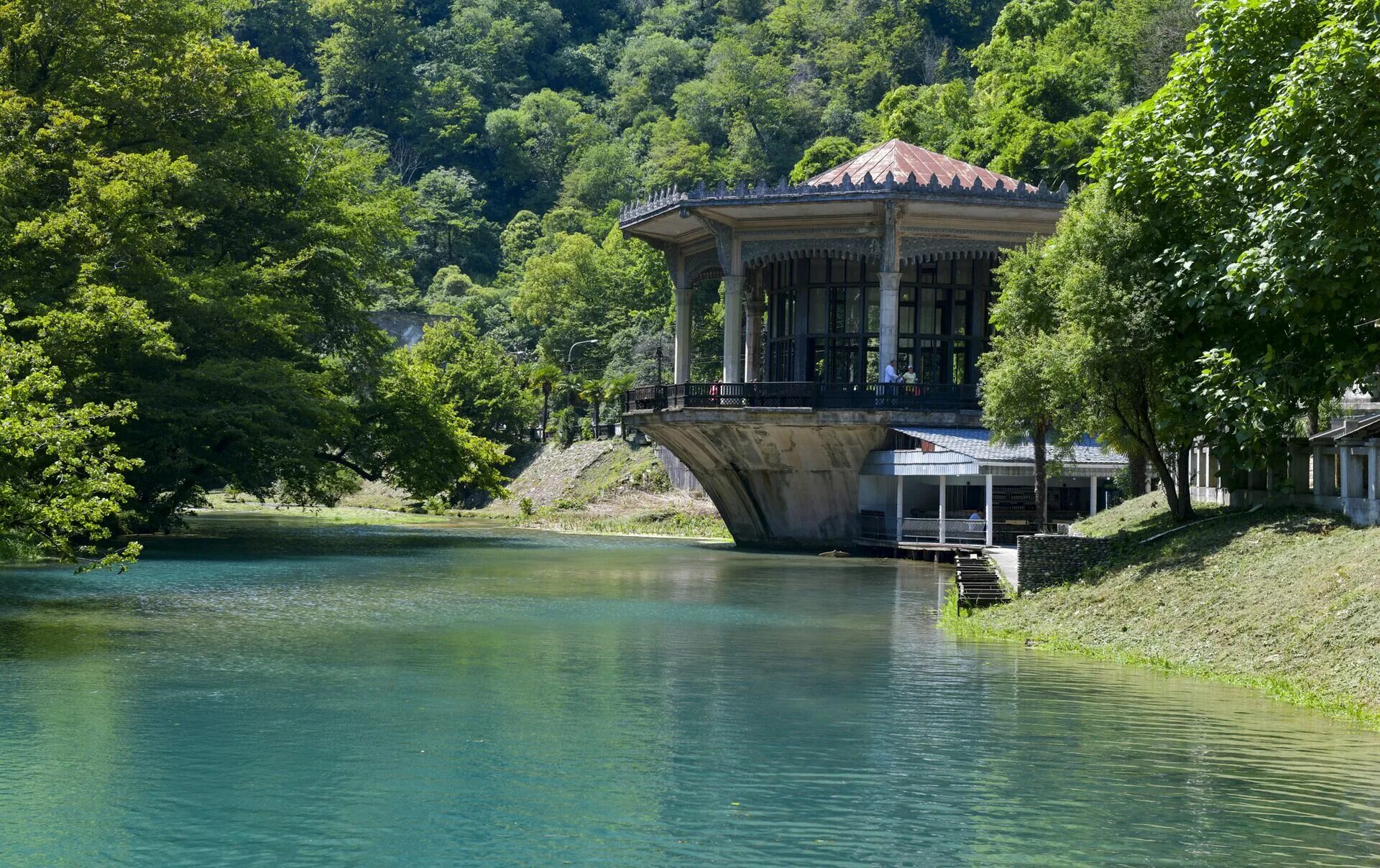 ,новый афон ра́дуга́. ладария 25 новый афон. калдахвара абхазия. эль платано ул. новый афон эль платана.