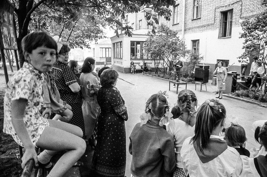 Пионерский лагерь 1980е. Детство ссср 80е москва. Детство ссср 80е поезда. Счастливые советские дети. Дети 1980 х годов.