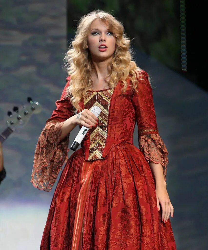 Taylor swift fearless. Тейлор свифт. fearless тейлор свифт. тейлор свифт 2008 fearless. taylor swift fearless tour.