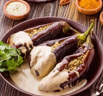 Сациви из баклажанов с грецкими орехами