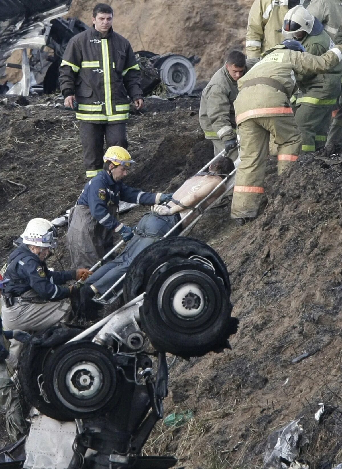 В каком году разбился локомотив ярославль. Авиакатастрофа хк Локомотив. Хк Локомотив Ярославль авиакатастрофа. Разбилась команда Локомотив Ярославль. Хк Локомотив Ярославль разбился.