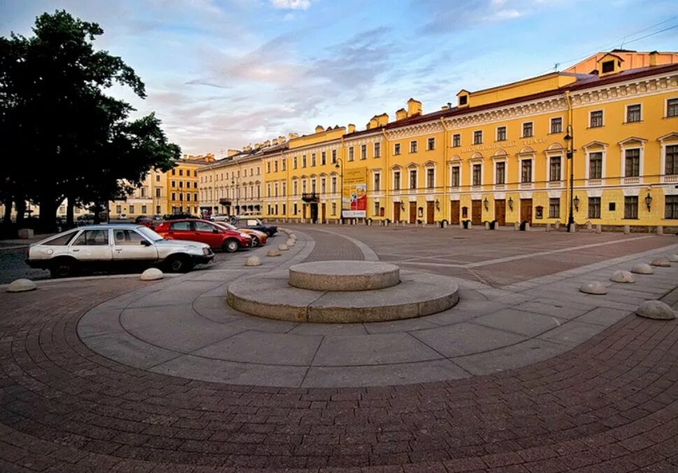 Площадь здания театра. Михайловский театр санкт-петербург. площадь искусств михайловский театр. михайловский театр питер. михайловский театр санкт-петербург снаружи.