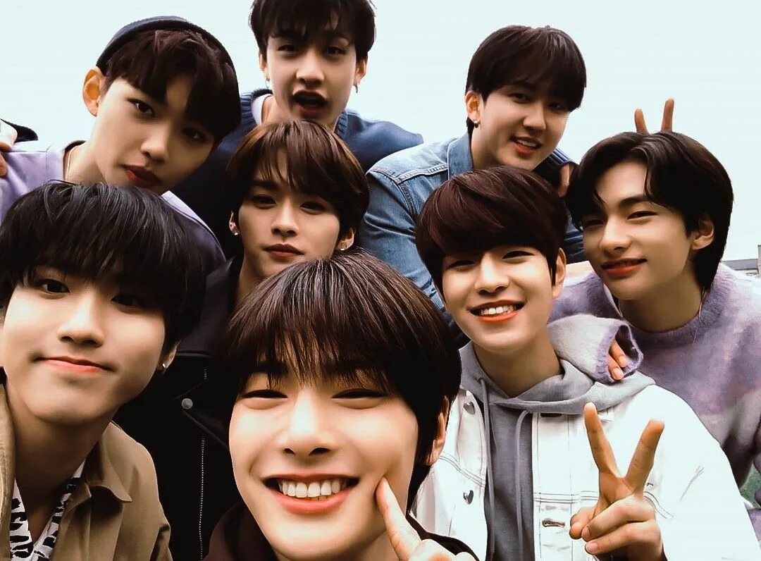 Стрей кидс какие девушки. Группа stray kids 2022. Группа stray kids 2019. Группа stray kids 2021. Стрей кидс какие девушки.