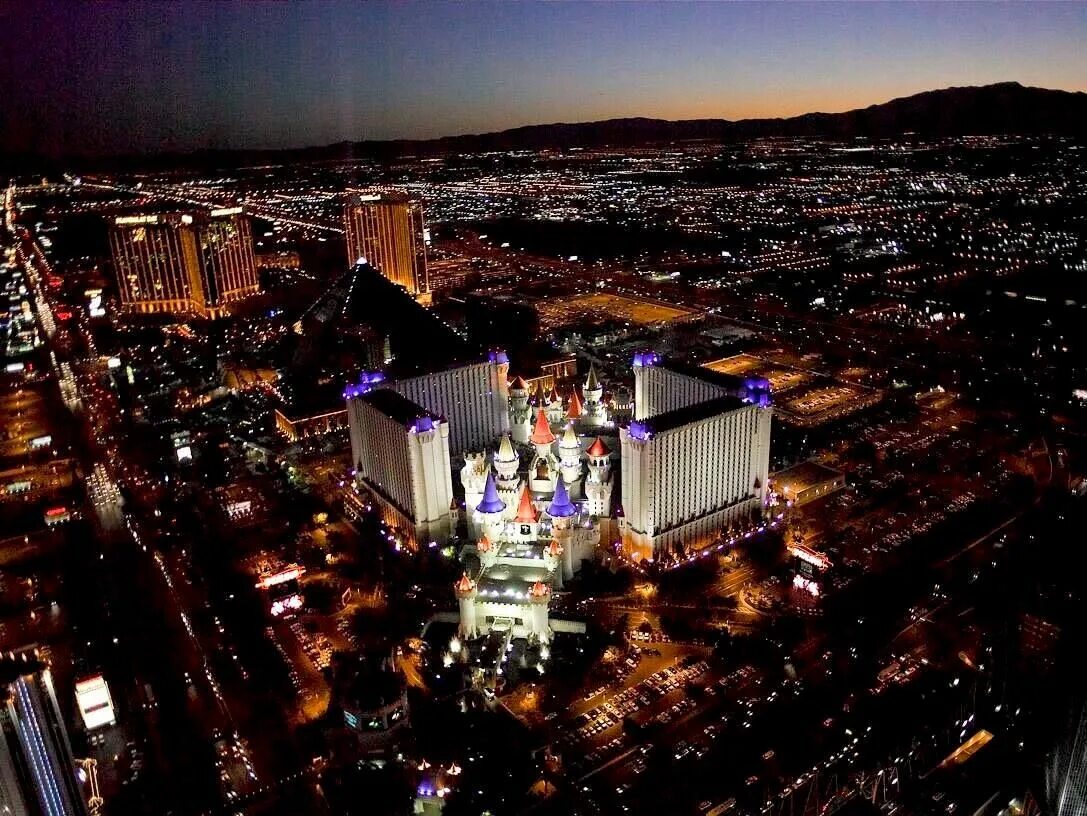 Paris las vegas лас-вегас. Лас-вегас (невада) отели. Лас-вегас (невада) города сша. Лас вегас штат невада казино. Лас вегас закат.