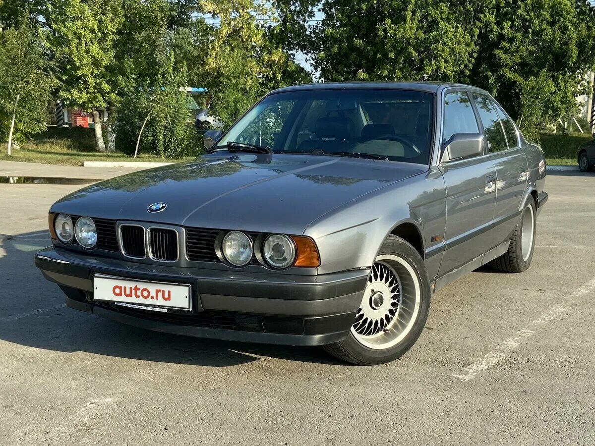 Купить б/у BMW 5 серии III (E34) 530i 3.0 MT (218 л.с.) бензин механика в Москве