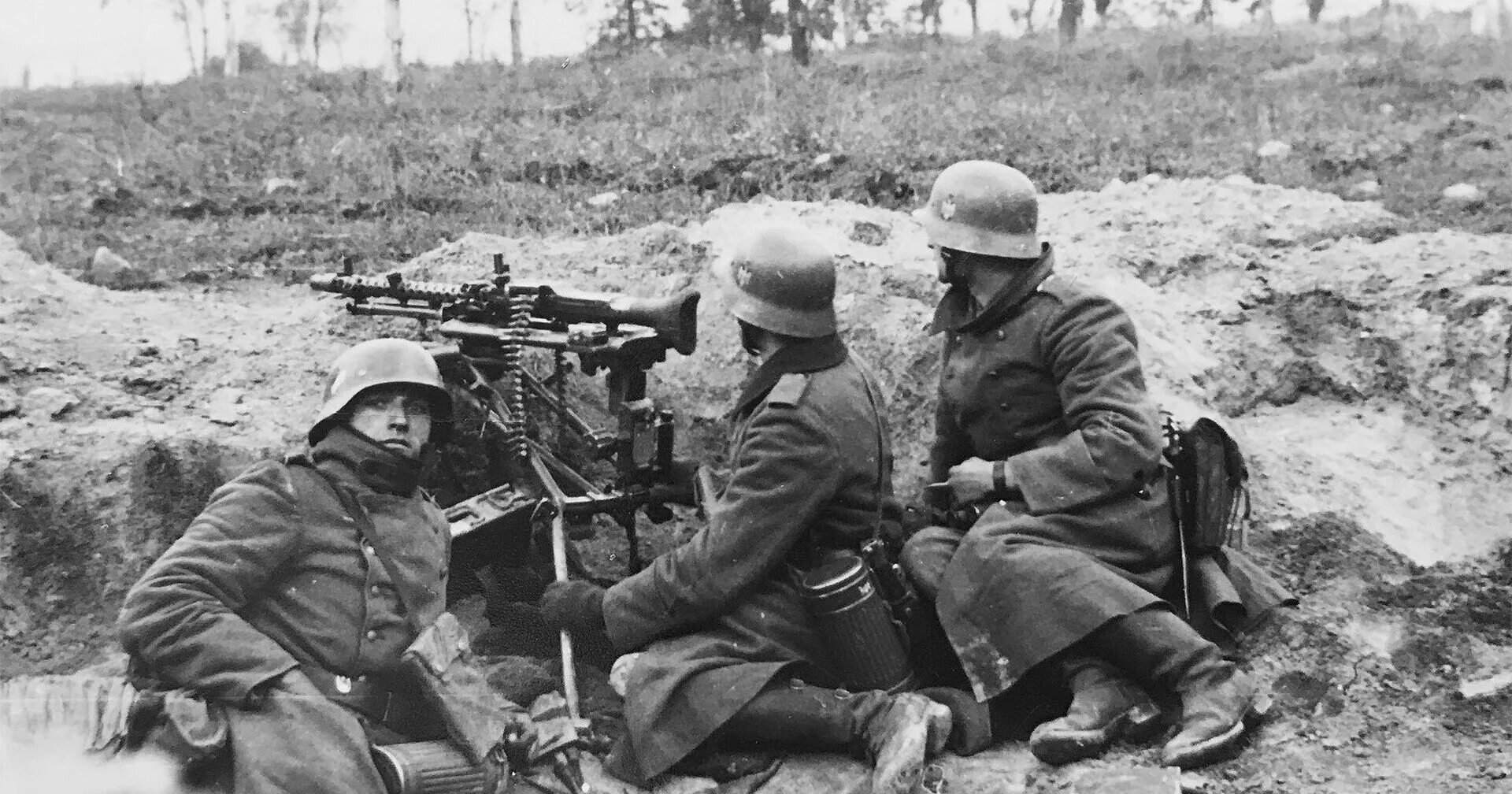 Сми на фронте. Немецкий пулемётчик с MG-34. Пулемет вермахта мг 42. Немецкий пулемет mg34 1941. Пулемет вермахта мг-34.