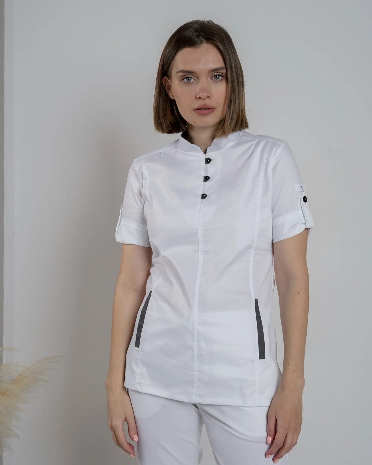 Топ медик. Топ женский barco but163. Современная медицинская рубашка мужская. Maevn медицинская одежда русский доктор. Jaanuu одежда медицинская.