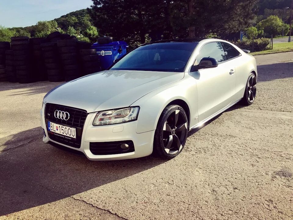 Audi a5 drive2. Audi a5 Disk. Диски Ауди а5 2013. Диски на белой Ауди а5 графит. Купить ауди в новосибирске