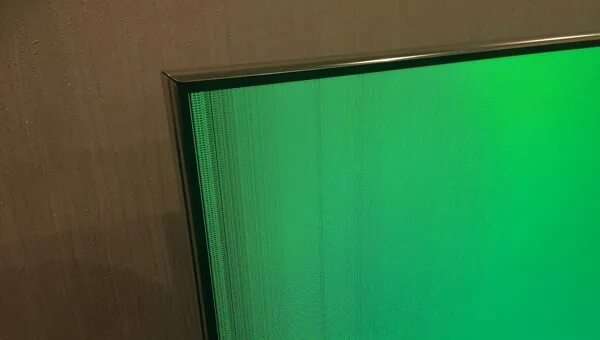 Полоски матрицы Samsung le40a330j1. Зелёные полосы на экране телевизора. Зеленая полоска на мониторе. Зеленые полосы на телевизоре