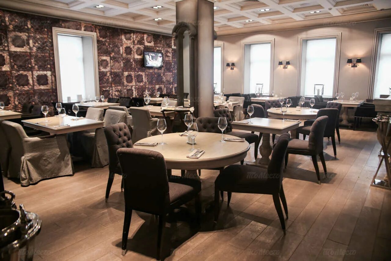 Эль гаучито москва. Эль гаучито времена года кутузовский. Эль гаучито кутузовский. Эль гаучито ресторан москва. El gauchito ресторан авиапарк.