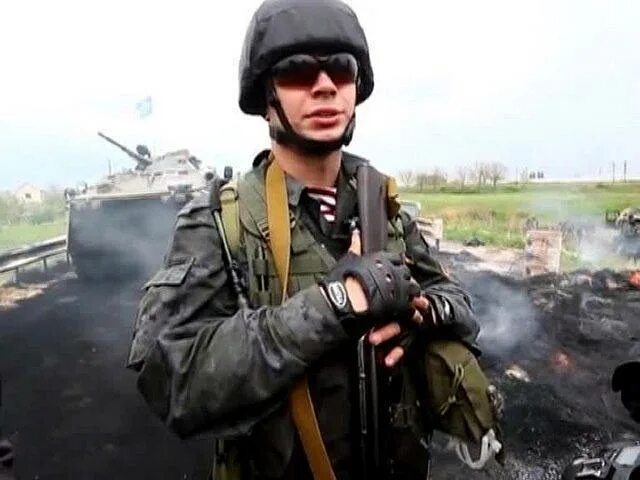 Прирожденный наемник на английском. Прирожденный наёмник аниме. Юй идзинь прирожденный наемник. Наемники манхва. Идзинь манга.