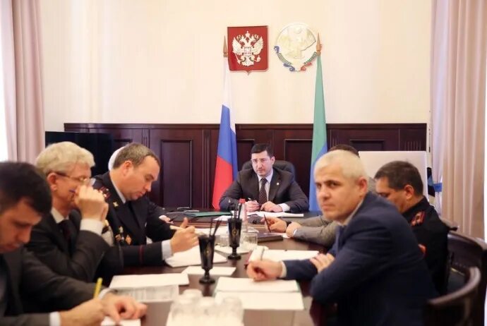 Магомедрасул омаров киллер. Автодор дагестан. Омаров магомедрасул дагавтодор. Автодор дагестан. Директора автодора дагестана.