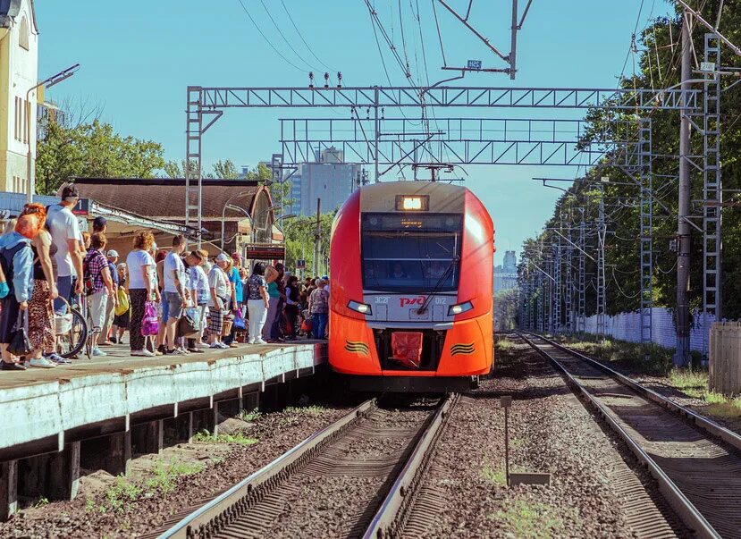 Туту электрички выборг. Ласточка электропоезд. Ласточка поезд. Электричка Ласточка. Ласточка электропоезд электропоезда постоянного тока.