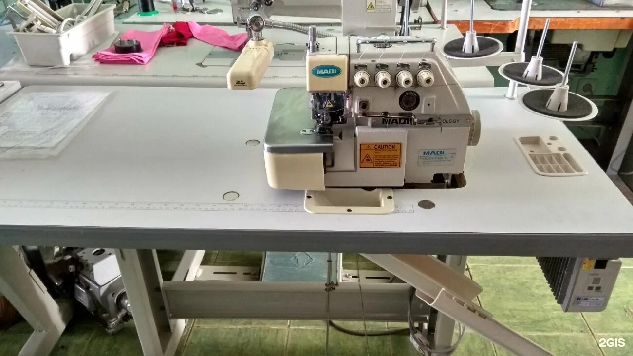 Швейные машины для производства. Вышивальная машина typical gg 732. Промышленная швейная машина brother dd7100a db2 b-40. Siruba -рейка d2711.