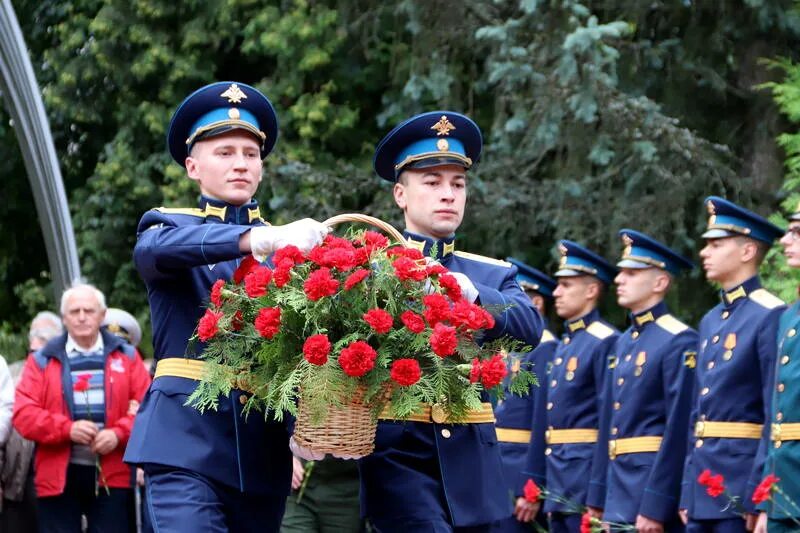 Годовщина полёта Титова. Фото г.с. Титова. Учителя Краснознаменск МБОУ лицей имени Германа Степановича Титова. Годовщина полета