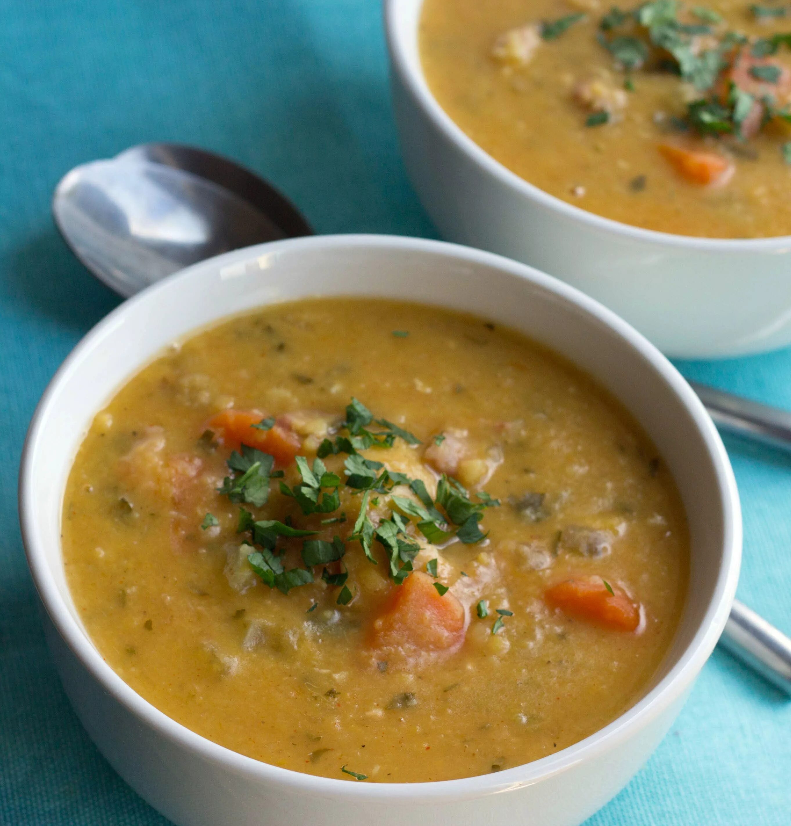 Можно в год гороховый суп. Горох для супа. Суп гороховый. Бутерброды к супу. Суп похожий на гороховый.