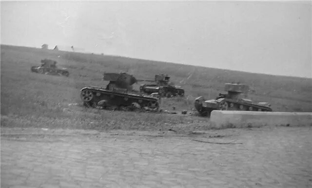 Дубно сражение 1941. Танковая битва под дубно в 1941. битва за дубно луцк броды. битва за дубно луцк броды 1941. дубно-луцк-броды в 1941 танковое сражение.