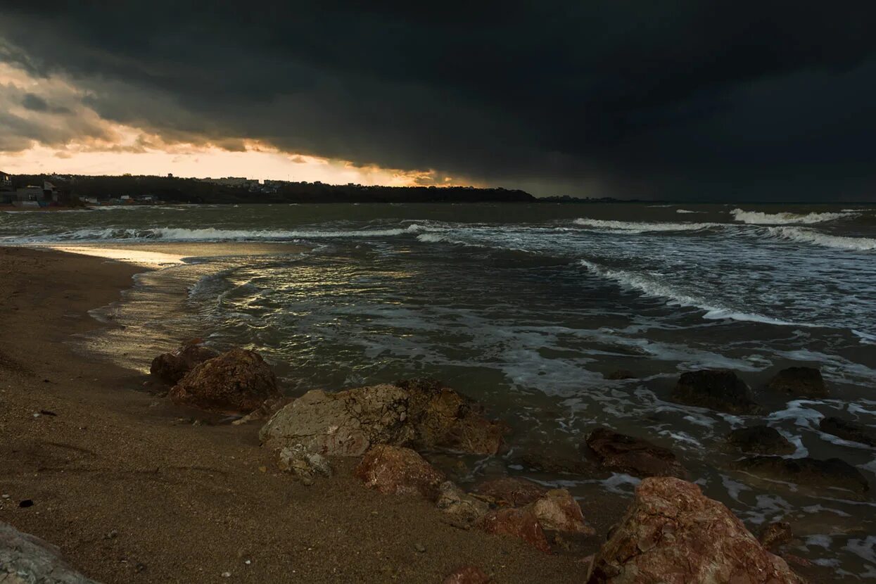 Прибой крым мысовое. Море скалы закат. Холодный вечер и прибой ремикс. Холодный вечер и прибой ремикс. Вечерний прибой.