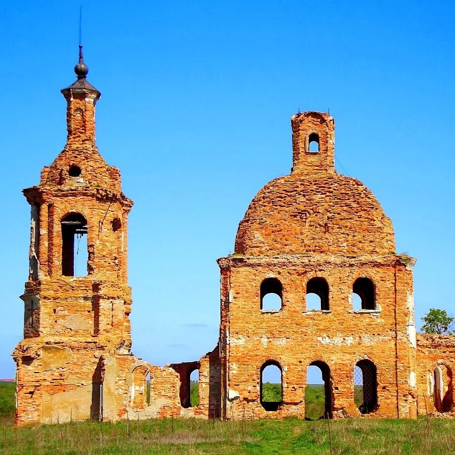 Старая мельница старый оскол. Заброшки старый Оскол. Заброшенная больница старый Оскол. Компанская мельница старый Оскол. Заброшенные здания старый Оскол.