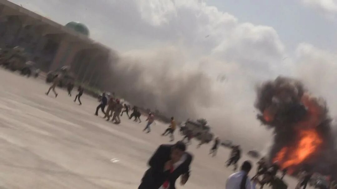 Во сколько началось нападение. Южный Йемен Лахдж Военная база. Атака слезоточивым газом в Йемен.