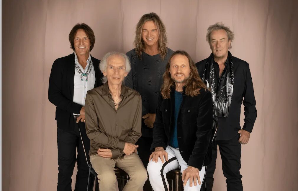 Anderson bruford wakeman howe 1989. Группа yes. Yes band 2021. Группа yes 1971. Yes band 1990.