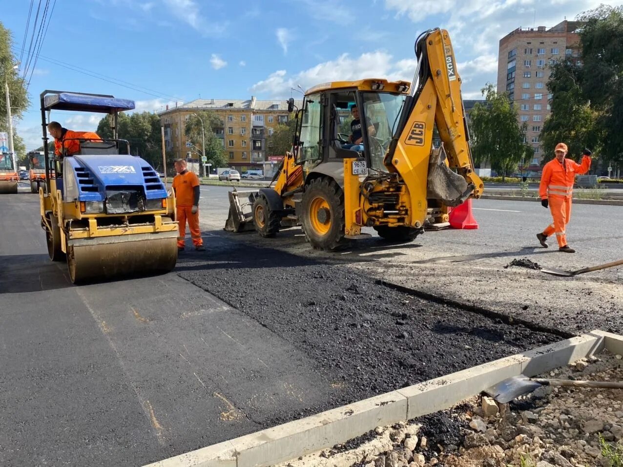 Реконструкция дорог. Ремонт дороги. Ремонт улицы. Дорожники. Repair roads