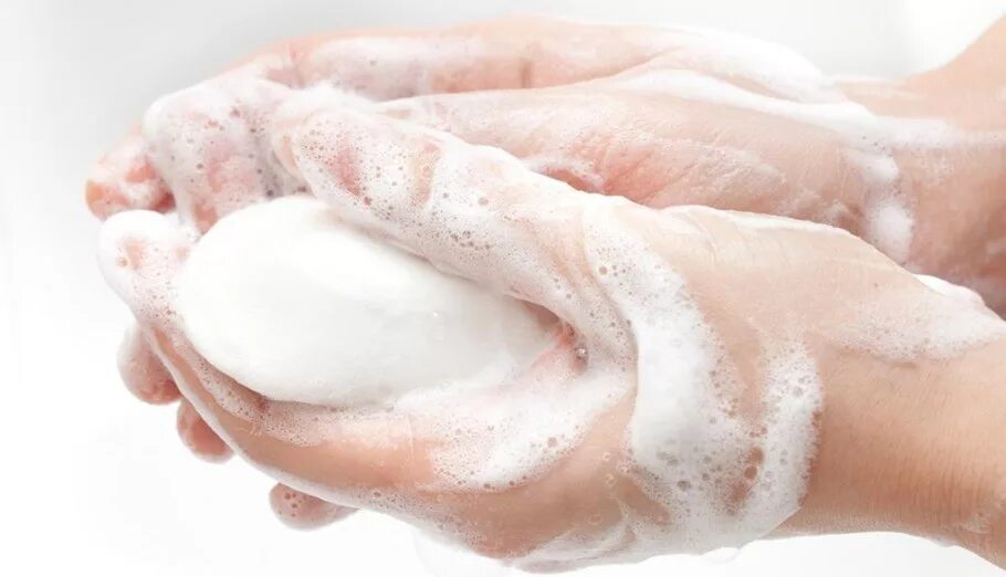 Мытье рук с мылом. Мыло для рук. Мыльные руки. Рука с пеной.