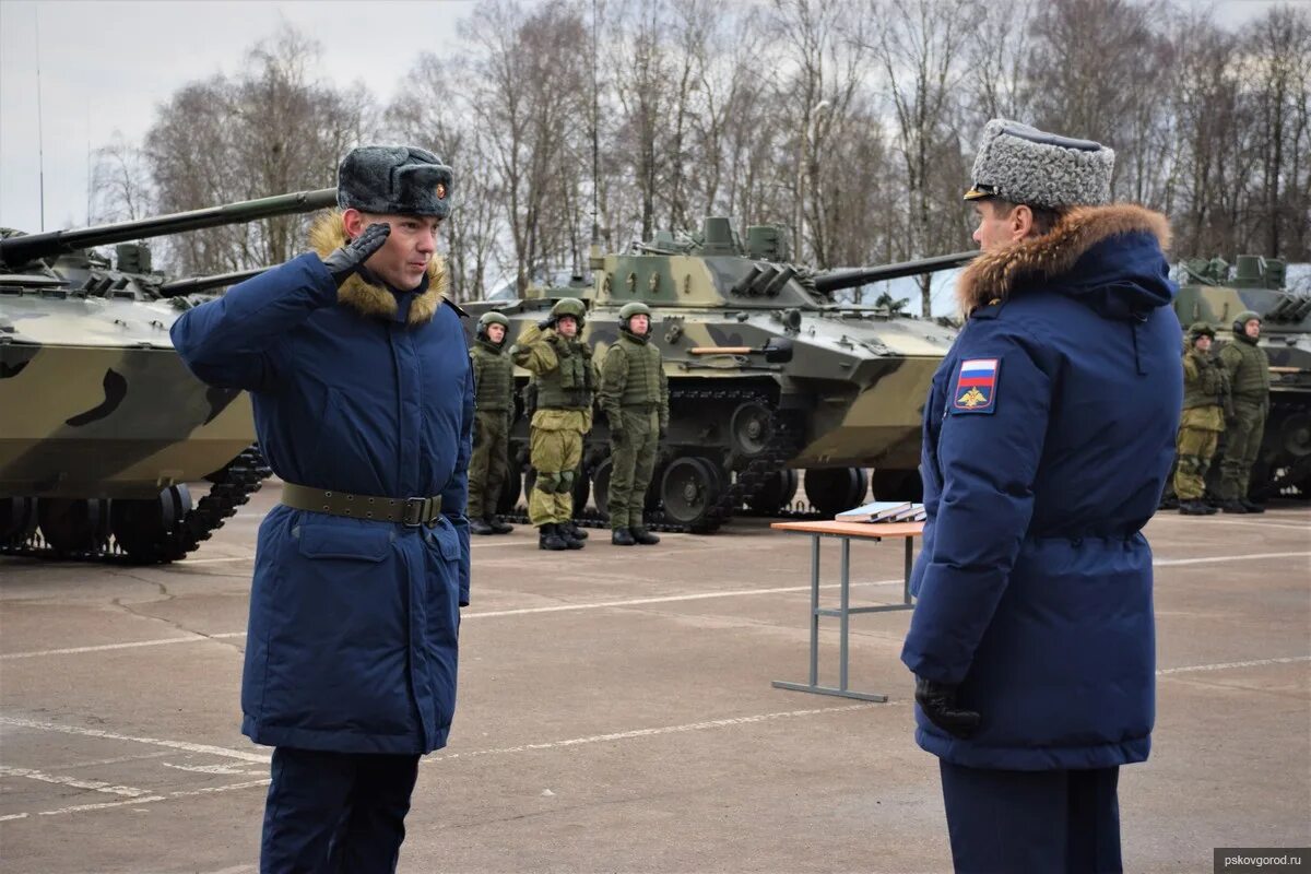 звания ркка 1941. поспелов николай николаевич. дослужить до генерала. командир полка должность. звания в дивизии.