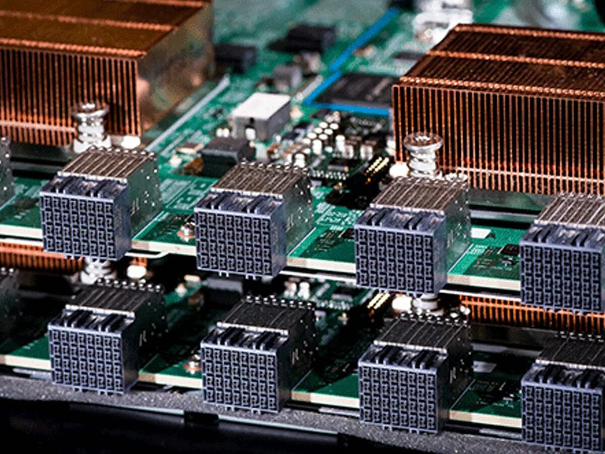 Микропроцессор компьютера. Игровой процессор. Системный блок лджи. Intel xeon bronze 3104. Системный блок лджи.