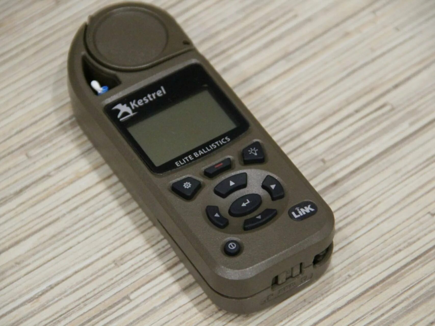 Kestrel server. Метеостанция kestrel 5700. kestrel 5700 elite. карманная метеостанция kestrel 5700 elite. чехол для kestrel 5700.